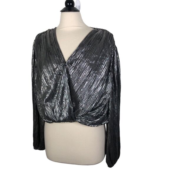 ASTR The Label Pewter Metallic Primadonna Puff Sleeve Wrap Top Women's Size M - Picture 4 of 9